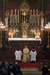 Kardinal Vingt-Trois zelebriert in der auerordentlichen Form